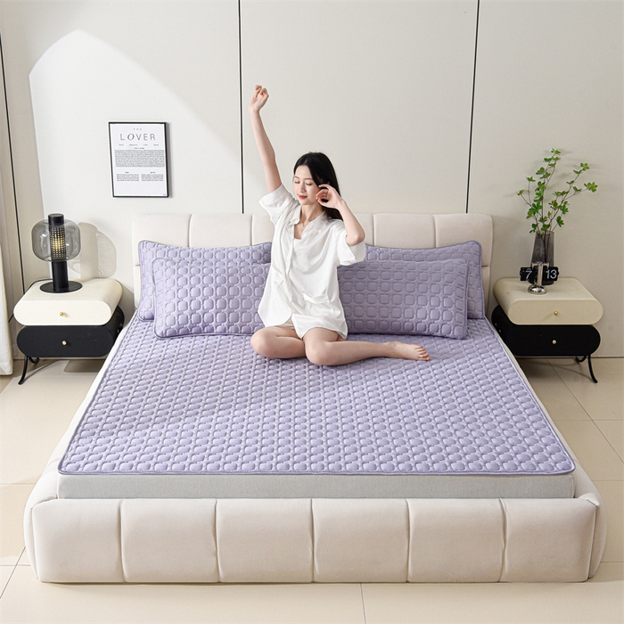 91家纺网 家纺一手货源 找家纺 布卢姆床垫 2025年新款A类12mm加厚乳胶凉席 丁香紫