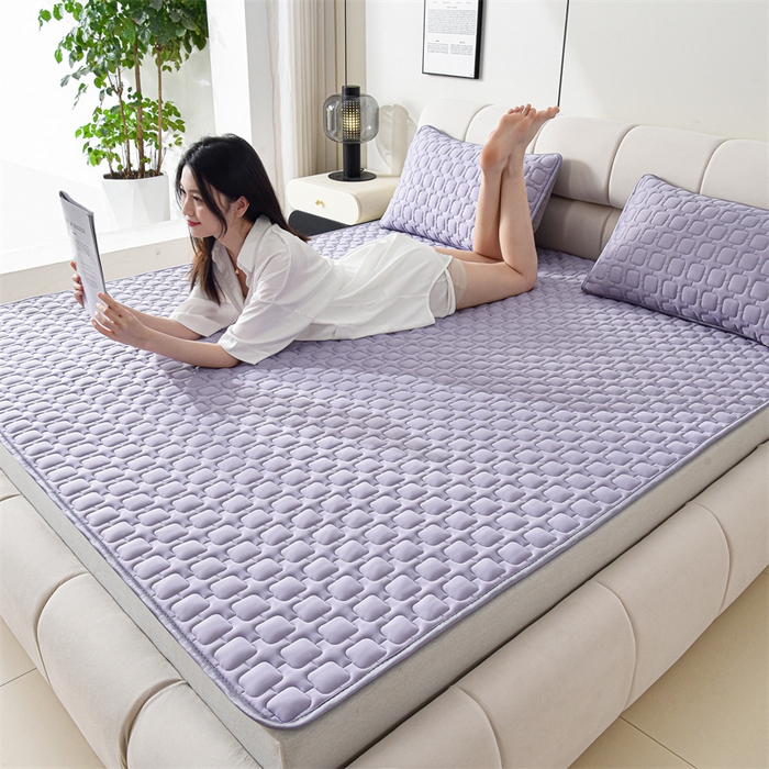 91家纺网 家纺一手货源 找家纺 布卢姆床垫 2025年新款A类12mm加厚乳胶凉席 丁香紫