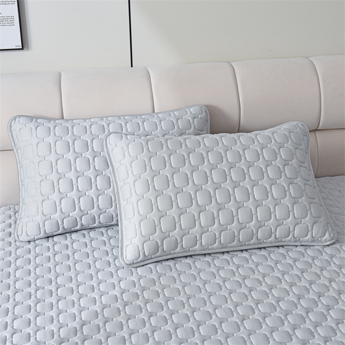 91家纺网 家纺一手货源 找家纺 布卢姆床垫 2025年新款A类12mm加厚乳胶凉席 高级灰