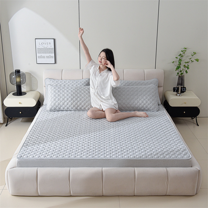 91家纺网 家纺一手货源 找家纺 布卢姆床垫 2025年新款A类12mm加厚乳胶凉席 高级灰