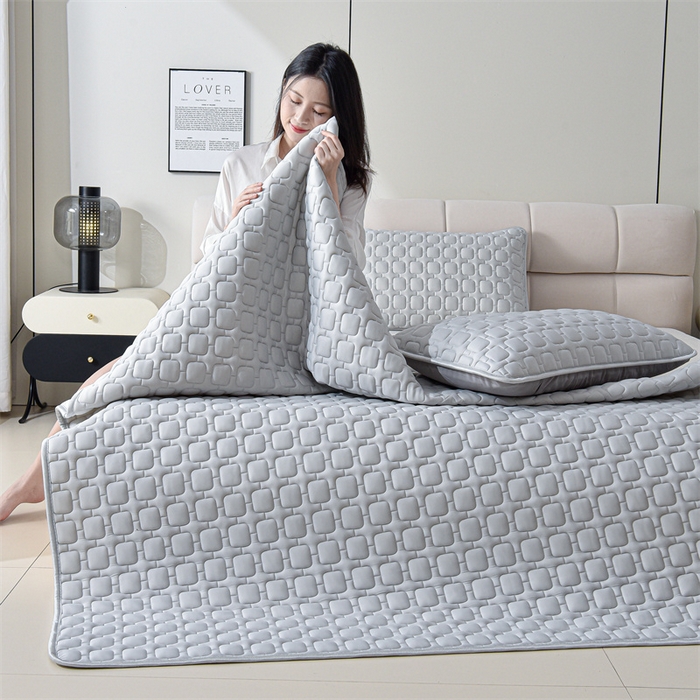 91家纺网 家纺一手货源 找家纺 布卢姆床垫 2025年新款A类12mm加厚乳胶凉席 高级灰