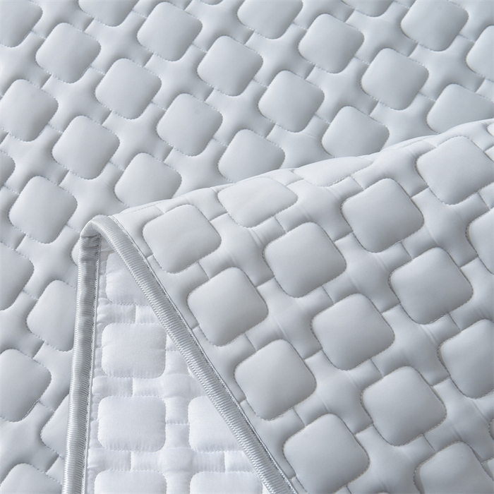 91家纺网 家纺一手货源 找家纺 布卢姆床垫 2025年新款A类12mm加厚乳胶凉席 高级灰