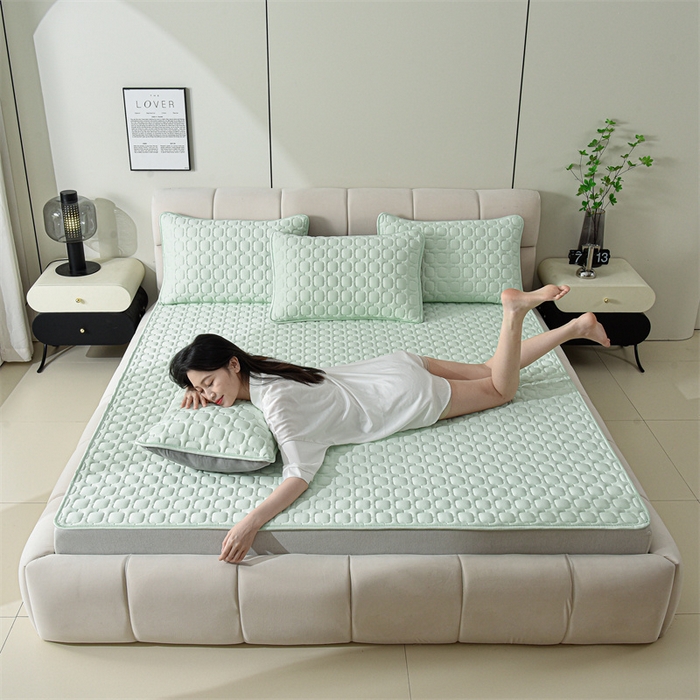 91家纺网 家纺一手货源 找家纺 布卢姆床垫 2025年新款A类12mm加厚乳胶凉席 青竹绿