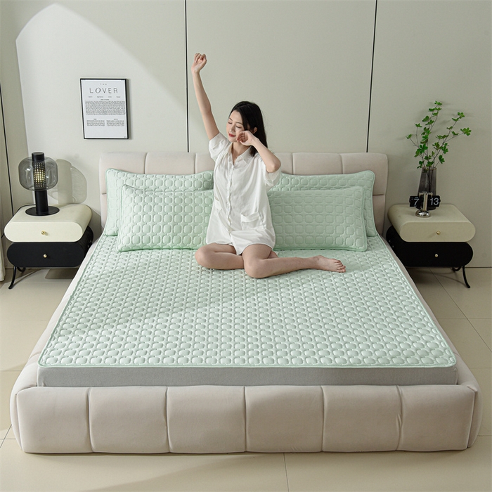 91家纺网 家纺一手货源 找家纺 布卢姆床垫 2025年新款A类12mm加厚乳胶凉席 青竹绿