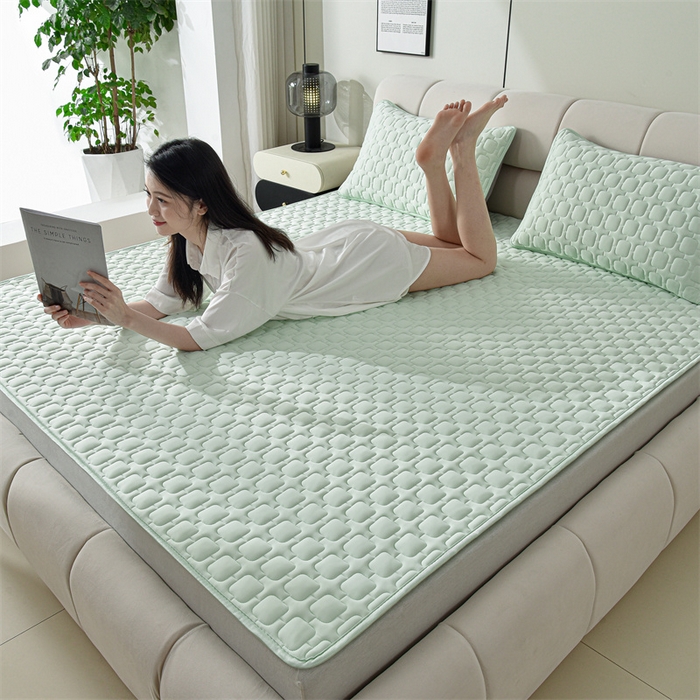 91家纺网 家纺一手货源 找家纺 布卢姆床垫 2025年新款A类12mm加厚乳胶凉席 青竹绿