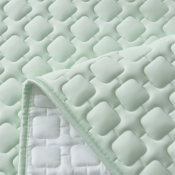 91家纺网 家纺一手货源 找家纺 布卢姆床垫 2025年新款A类12mm加厚乳胶凉席 青竹绿