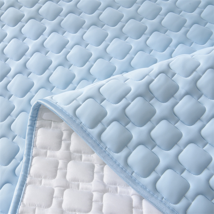 91家纺网 家纺一手货源 找家纺 布卢姆床垫 2025年新款A类12mm加厚乳胶凉席 天空蓝