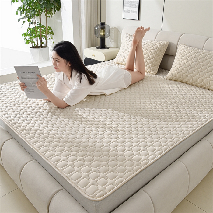 91家纺网 家纺一手货源 找家纺 布卢姆床垫 2025年新款A类12mm加厚乳胶凉席 象牙白