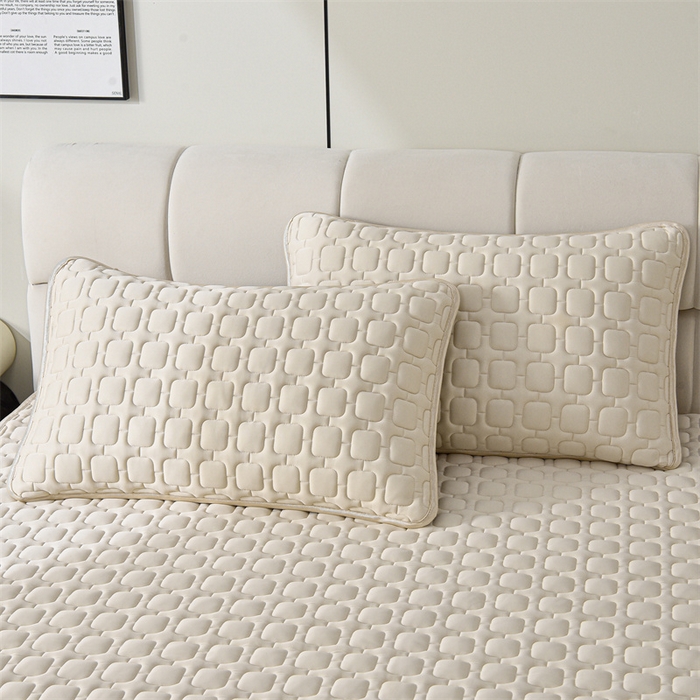 91家纺网 家纺一手货源 找家纺 布卢姆床垫 2025年新款A类12mm加厚乳胶凉席 象牙白