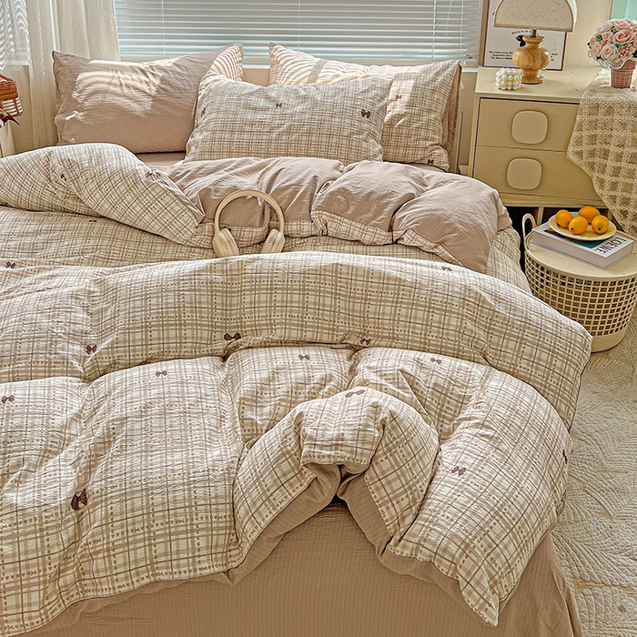 91家纺网 家纺一手货源 找家纺 金梦拉家纺 2025新款提花纱布棉双层纱皱皱纱四件套 咖调蝴蝶结