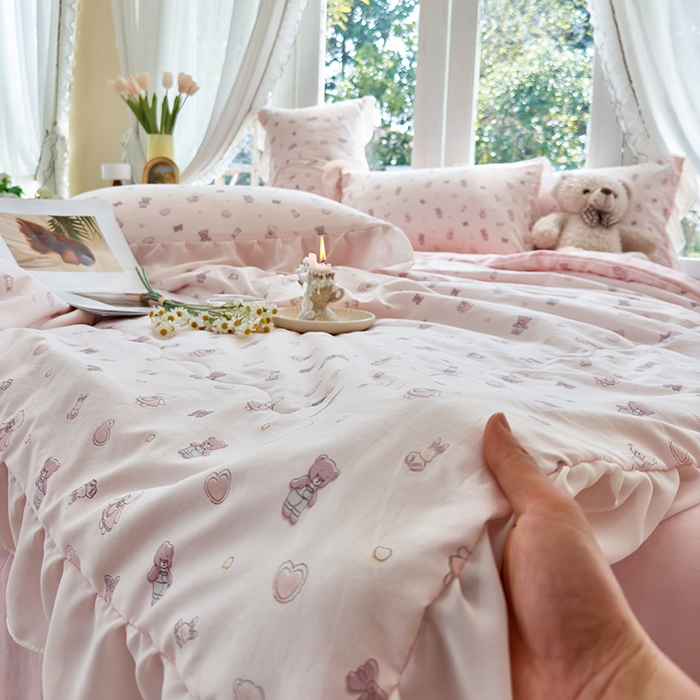 91家纺网 家纺一手货源 找家纺 梦莱斯 2025新款夏被四件套 熊宝宝-粉