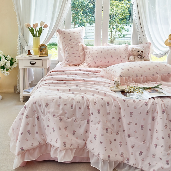 91家纺网 家纺一手货源 找家纺 梦莱斯 2025新款夏被四件套 熊宝宝-粉