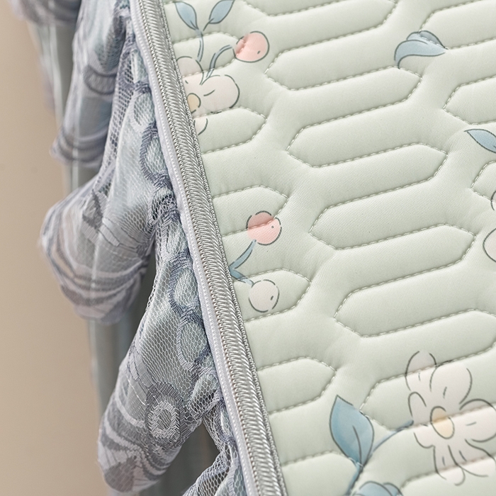 91家纺网 家纺一手货源 找家纺 牵依 2025新款胶质可拆卸床裙凉席席子 小花绿