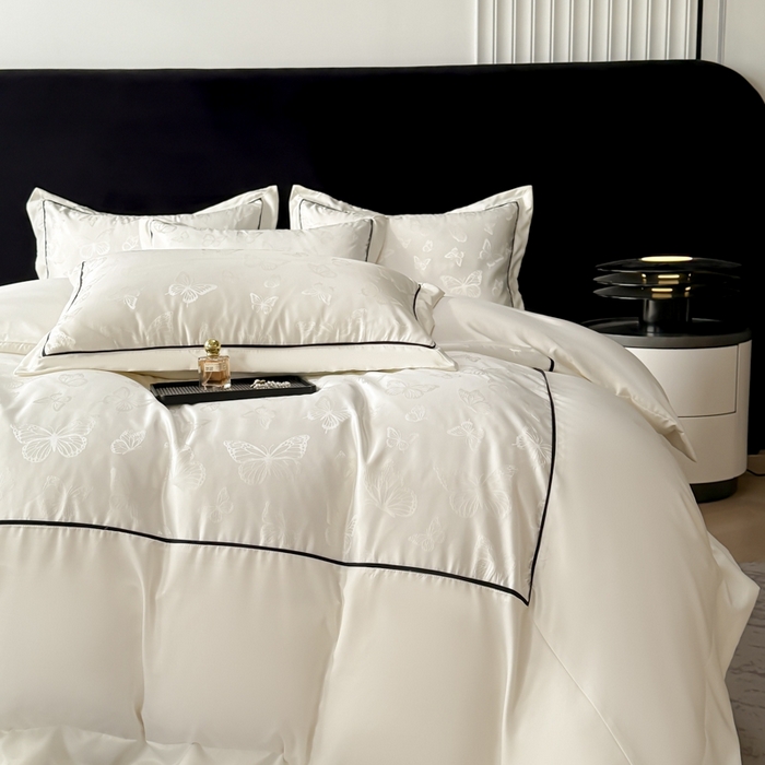 91家纺网 家纺一手货源 找家纺 狂想家 2025春夏新款亮丝提花系列四件套 洛莉奶昔白