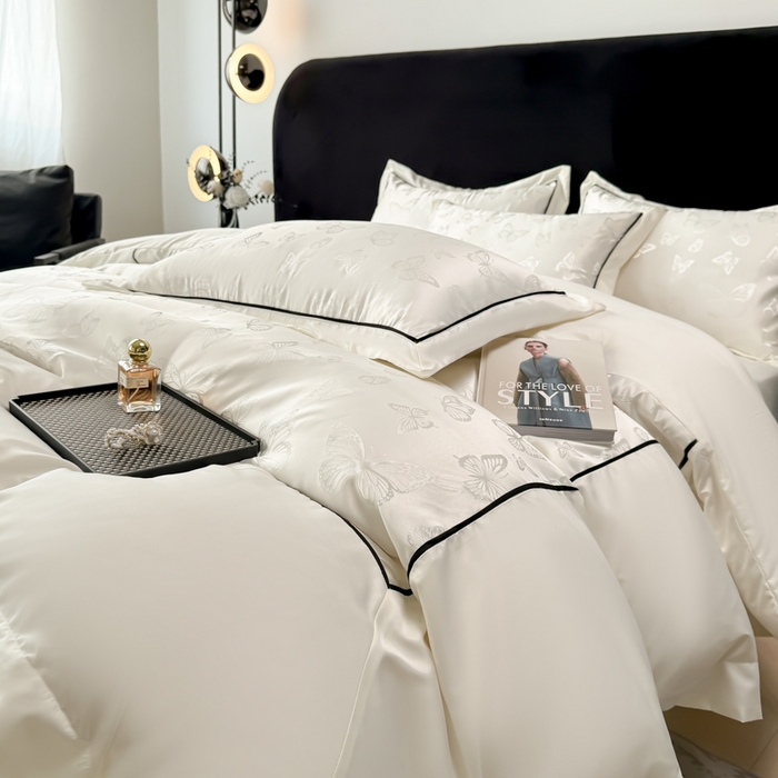 91家纺网 家纺一手货源 找家纺 狂想家 2025春夏新款亮丝提花系列四件套 洛莉奶昔白