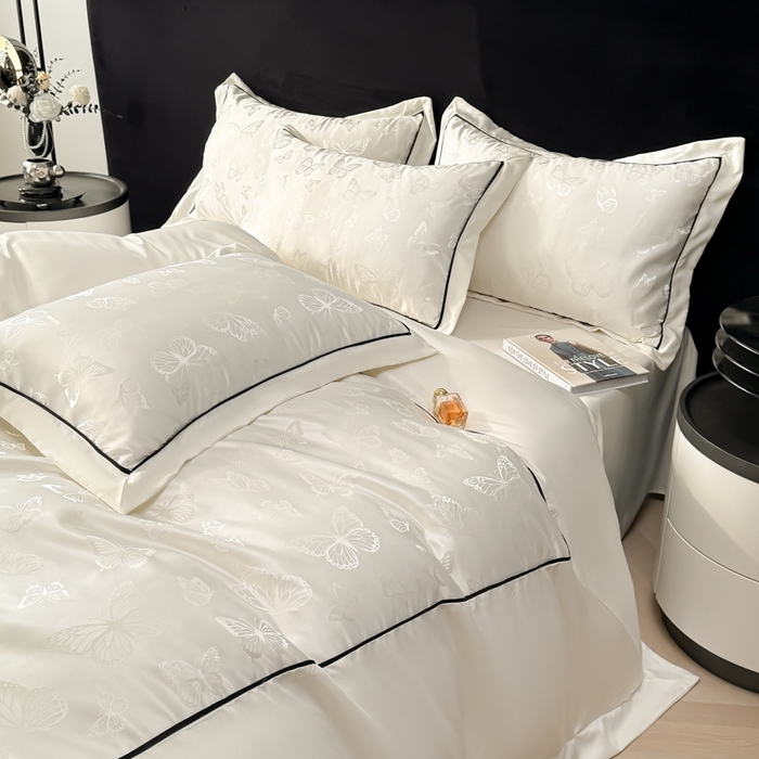 91家纺网 家纺一手货源 找家纺 狂想家 2025春夏新款亮丝提花系列四件套 洛莉奶昔白