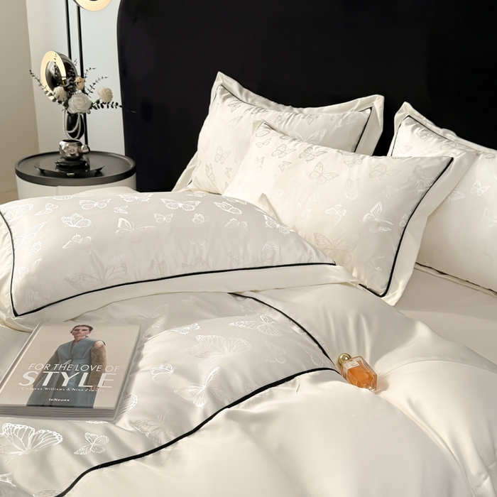 91家纺网 家纺一手货源 找家纺 狂想家 2025春夏新款亮丝提花系列四件套 洛莉奶昔白