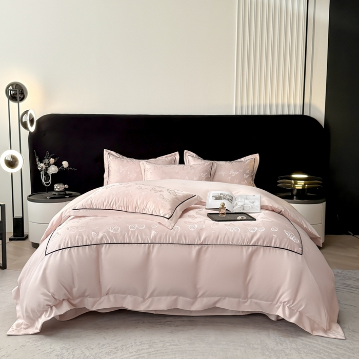 91家纺网 家纺一手货源 找家纺 狂想家 2025春夏新款亮丝提花系列四件套 洛莉轻奢粉