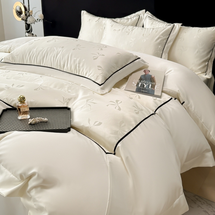 91家纺网 家纺一手货源 找家纺 狂想家 2025春夏新款亮丝提花系列四件套 伊莎奶昔白