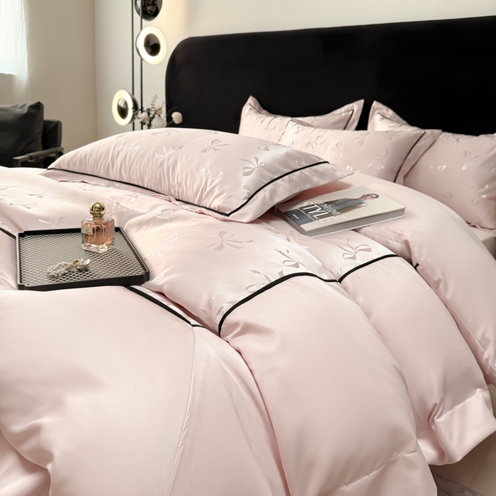 91家纺网 家纺一手货源 找家纺 狂想家 2025春夏新款亮丝提花系列四件套 伊莎轻奢粉