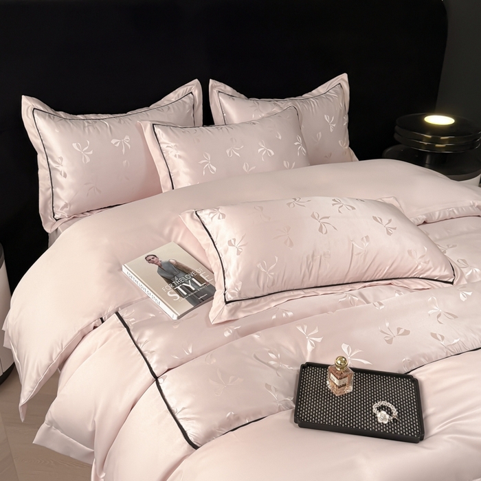 91家纺网 家纺一手货源 找家纺 狂想家 2025春夏新款亮丝提花系列四件套 伊莎轻奢粉