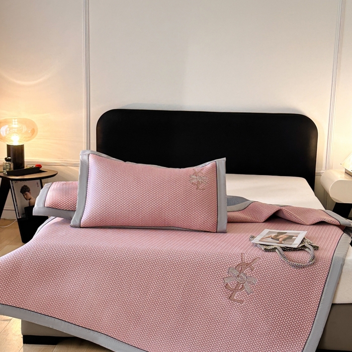 91家纺网 家纺一手货源 找家纺 （总）慕尚家纺 2025新款PE刺绣款minmin&ysl凉感席席子凉席