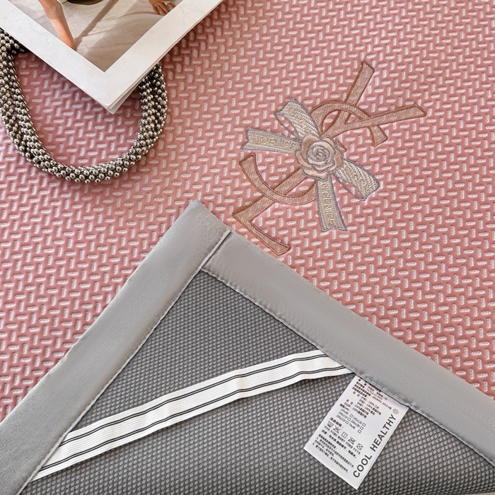 91家纺网 家纺一手货源 找家纺 （总）慕尚家纺 2025新款PE刺绣款minmin&ysl凉感席席子凉席