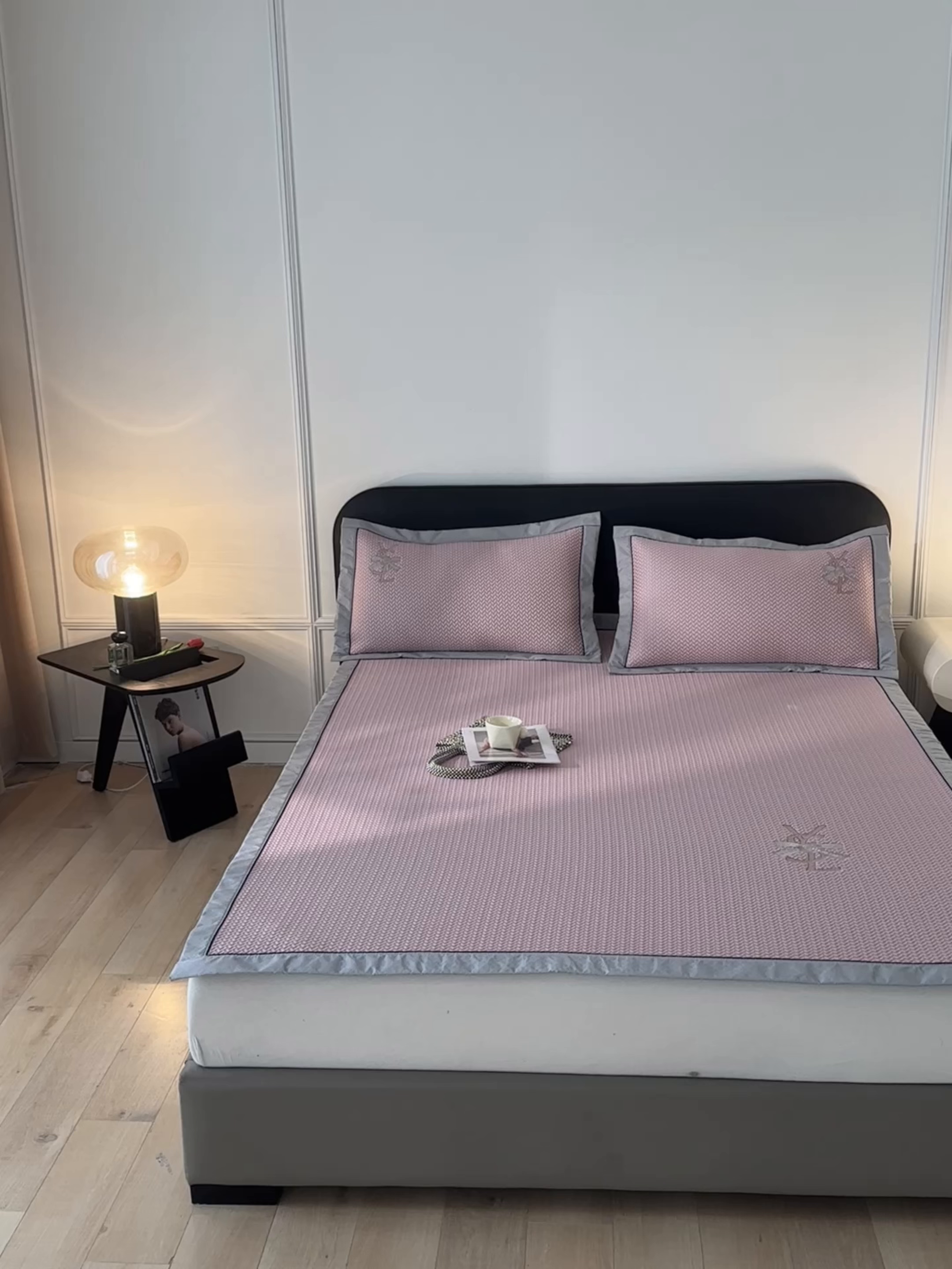 91家纺网 家纺一手货源 找家纺 慕尚家纺 2025新款PE刺绣款minmin&ysl凉感席席子凉席 ysl席 公主粉