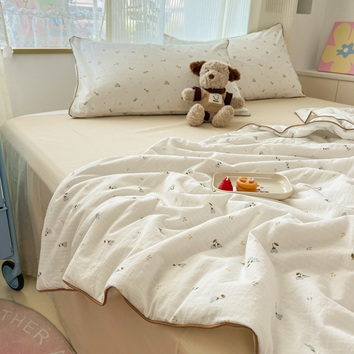 91家纺网 家纺一手货源 找家纺 慕尚家纺 2025新款全棉纯棉双层纱夏被夏凉被空调被四件套 花坊米白