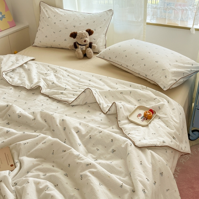 91家纺网 家纺一手货源 找家纺 慕尚家纺 2025新款全棉纯棉双层纱夏被夏凉被空调被四件套 花坊米白