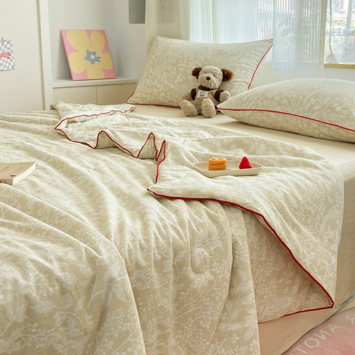 91家纺网 家纺一手货源 找家纺 慕尚家纺 2025新款全棉纯棉双层纱夏被夏凉被空调被四件套 山茶-米黄