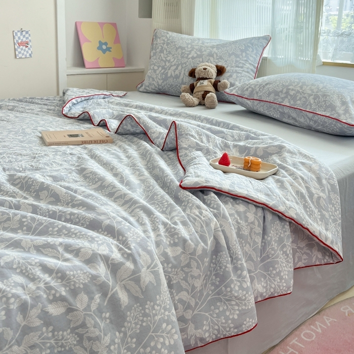 91家纺网 家纺一手货源 找家纺 慕尚家纺 2025新款全棉纯棉双层纱夏被夏凉被空调被四件套 山茶-灰蓝