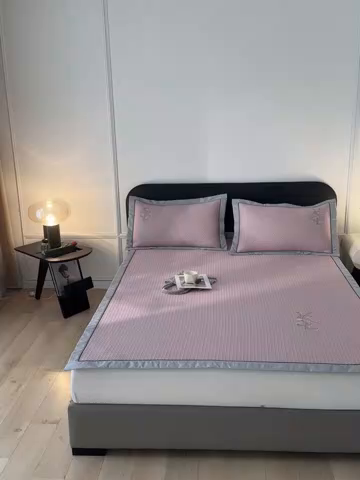 91家纺网 家纺一手货源 找家纺 （总）慕尚家纺 2025新款PE刺绣款minmin&ysl凉感席席子凉席