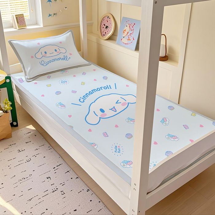 91家纺网 家纺一手货源 找家纺 博雅 2025春夏新款学生宿舍床三丽鸥冰丝凉席席子 开心玉桂狗