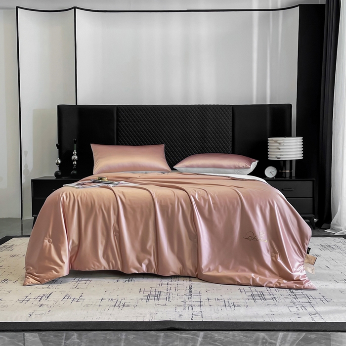 91家纺网 家纺一手货源 找家纺 佳居缘 2025春夏新款透爽冰肌7A抗菌美 肤锦氨夏被夏凉被空调被 珊瑚粉