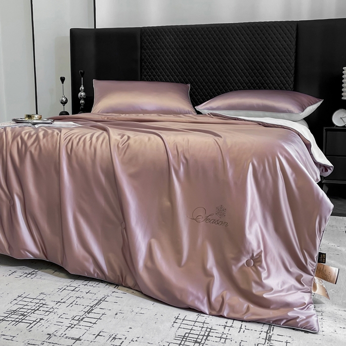 91家纺网 家纺一手货源 找家纺 佳居缘 2025春夏新款透爽冰肌7A抗菌美 肤锦氨夏被夏凉被空调被 樱草紫