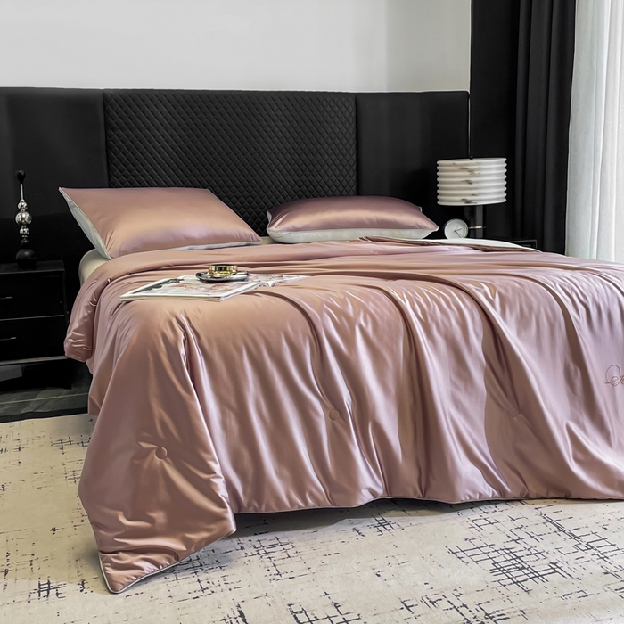 91家纺网 家纺一手货源 找家纺 佳居缘 2025春夏新款透爽冰肌7A抗菌美 肤锦氨夏被夏凉被空调被 樱草紫