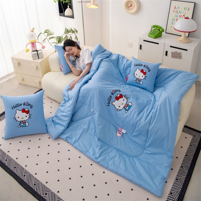 91家纺网 家纺一手货源 找家纺 照世家纺 2025新款全棉纯棉三丽鸥抱枕被【券后控价不低于：78/99/129/149/179】 凯蒂猫