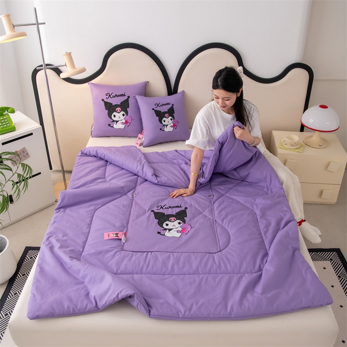 91家纺网 家纺一手货源 找家纺 照世家纺 2025新款全棉纯棉三丽鸥抱枕被【券后控价不低于：78/99/129/149/179】 库洛米