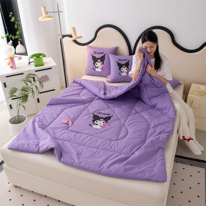 91家纺网 家纺一手货源 找家纺 照世家纺 2025新款全棉纯棉三丽鸥抱枕被【券后控价不低于：78/99/129/149/179】 库洛米