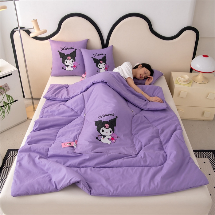 91家纺网 家纺一手货源 找家纺 照世家纺 2025新款全棉纯棉三丽鸥抱枕被【券后控价不低于：78/99/129/149/179】 库洛米