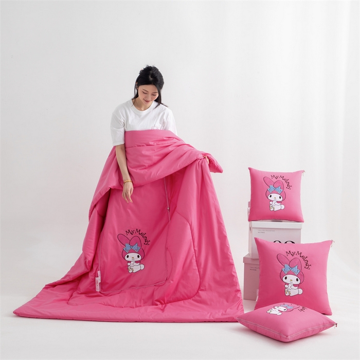 91家纺网 家纺一手货源 找家纺 照世家纺 2025新款全棉纯棉三丽鸥抱枕被【券后控价不低于：78/99/129/149/179】 美乐蒂