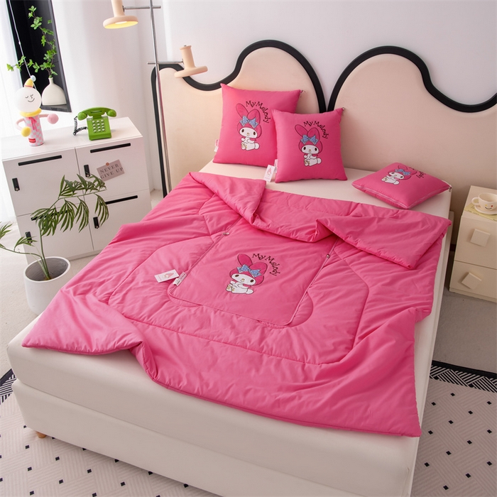 91家纺网 家纺一手货源 找家纺 照世家纺 2025新款全棉纯棉三丽鸥抱枕被【券后控价不低于：78/99/129/149/179】 美乐蒂