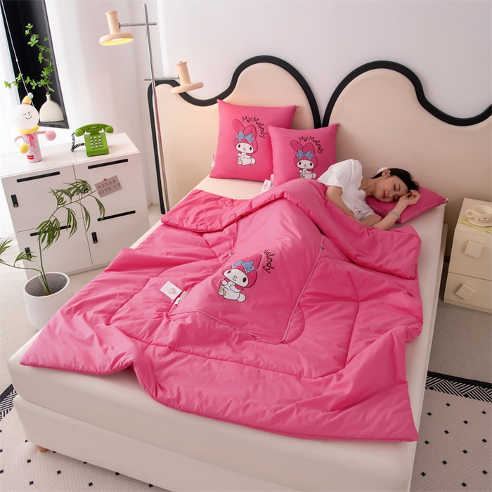 91家纺网 家纺一手货源 找家纺 照世家纺 2025新款全棉纯棉三丽鸥抱枕被【券后控价不低于：78/99/129/149/179】 美乐蒂