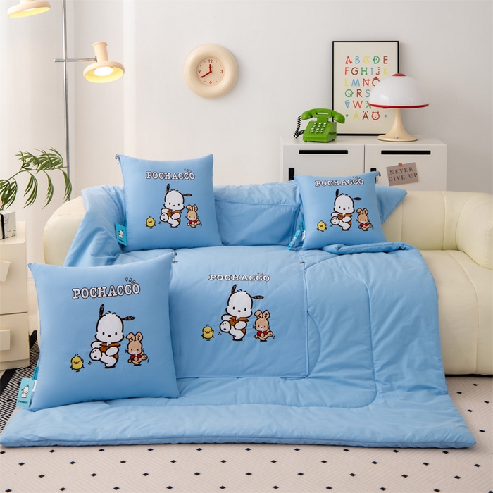 91家纺网 家纺一手货源 找家纺 照世家纺 2025新款全棉纯棉三丽鸥抱枕被【券后控价不低于：78/99/129/149/179】 帕恰狗-蓝