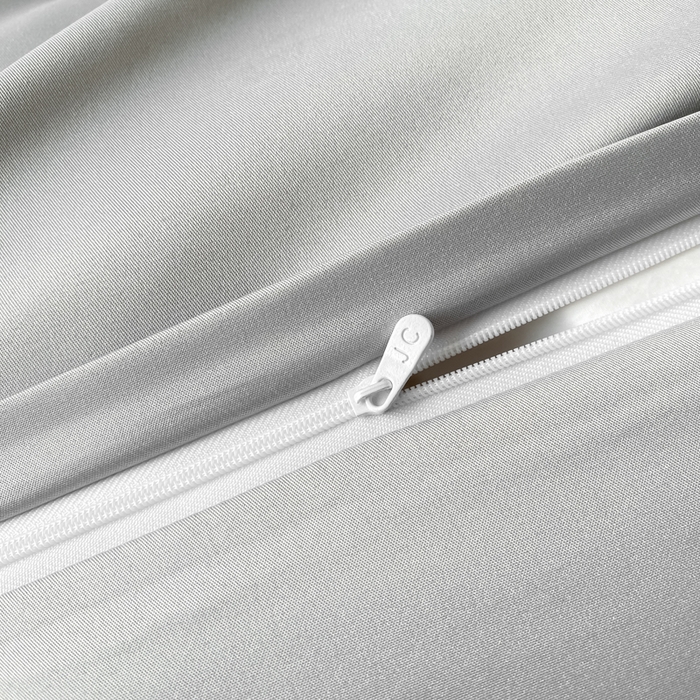 91家纺网 家纺一手货源 找家纺 爱彼家纺 2025夏季新款高端水洗冰丝提花四件套 知夏珍珠白+灰