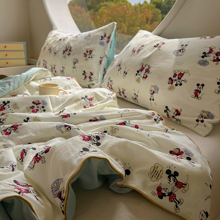 91家纺网 家纺一手货源 找家纺 初念 2025新款云朵棉系列夏被（提供买家秀） 听音乐的米奇