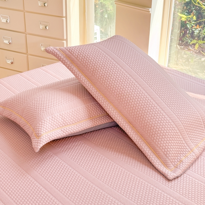 91家纺网 家纺一手货源 找家纺 慧菲 2025新款渐变床裙PE高分子凉感席床裙凉席三件套  少女粉