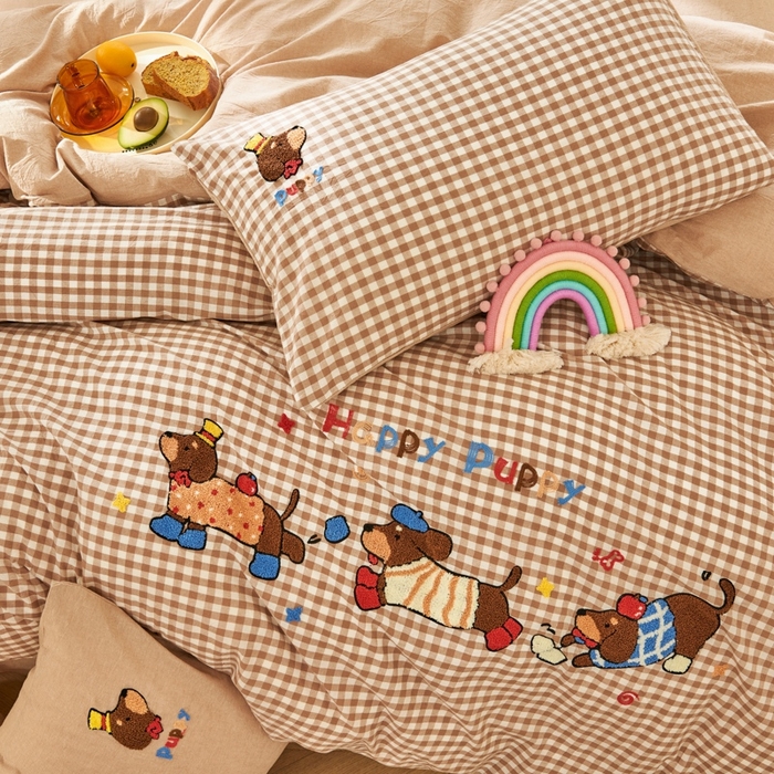 91家纺网 家纺一手货源 找家纺 徕米家居  2025新款色织全棉水洗棉毛巾绣四件套 奔跑小狗-卡其