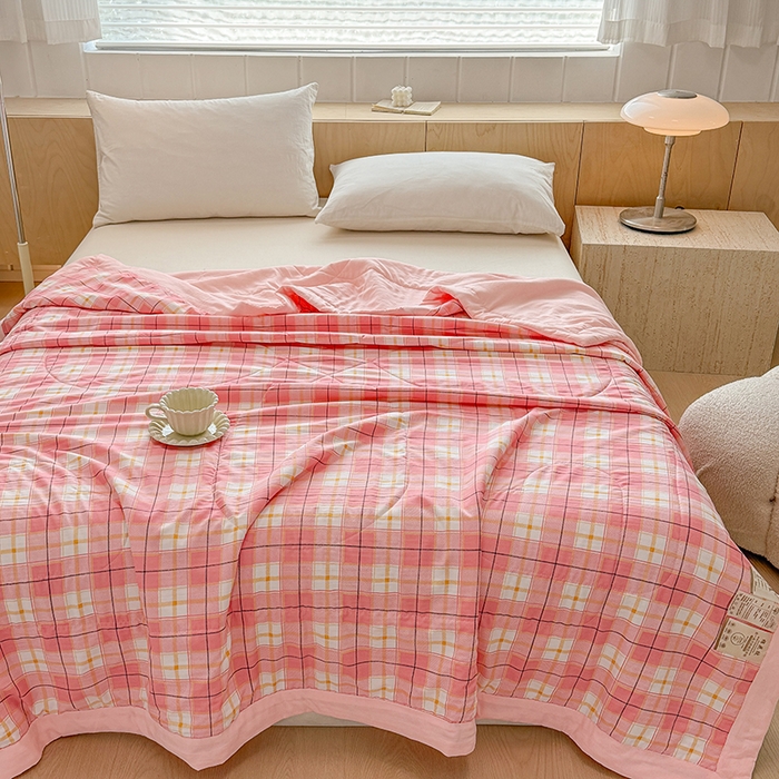 91家纺网 家纺一手货源 找家纺 博弈家纺 2025新款水洗棉棉花夏被 娇粉